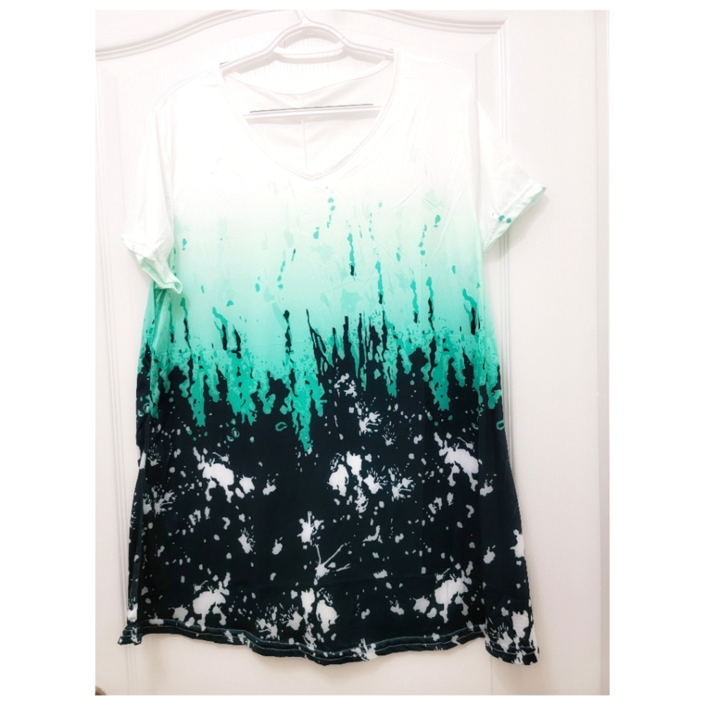 261T210 V-Neck White & Green Splatter Print Tunic